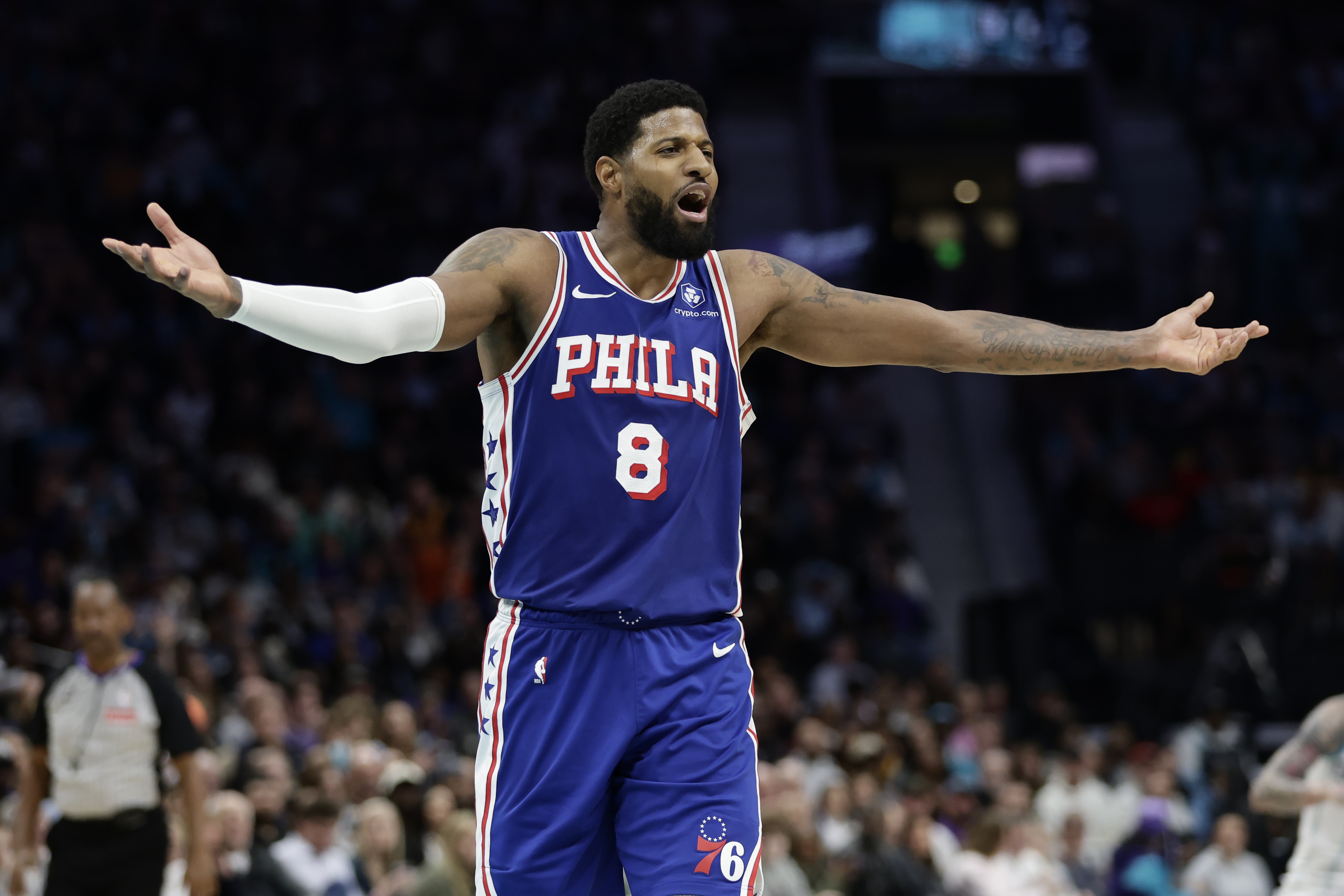 网上百家乐-熄火了！乔治15中5得16分5板4助2断 下半场手冰凉仅3分