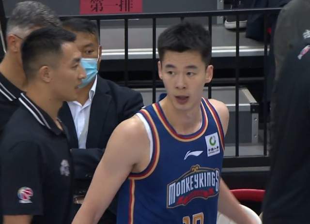 山东大汉留憾,本土得分王,一个奖也没捞到,合同到期,回山东吧
